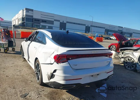 2022 Kia K5 Gt-Line z USA, uszkodzony, nr VIN 5XXG64J2XNG143550